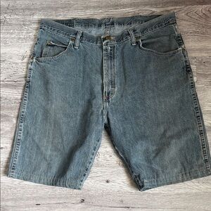 Wrangler Men's Denim Shorts in Faded Blue